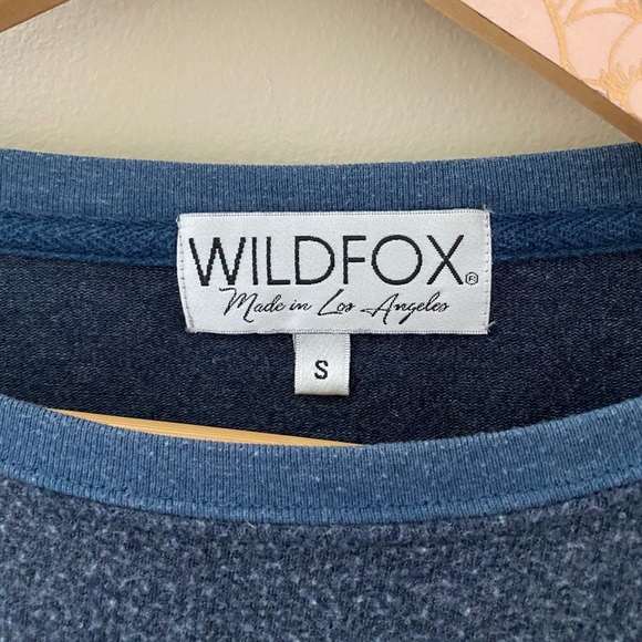 Women’s Wildfox Gray Heart Print Crewneck Sweater Size Small - Picture 3 of 4